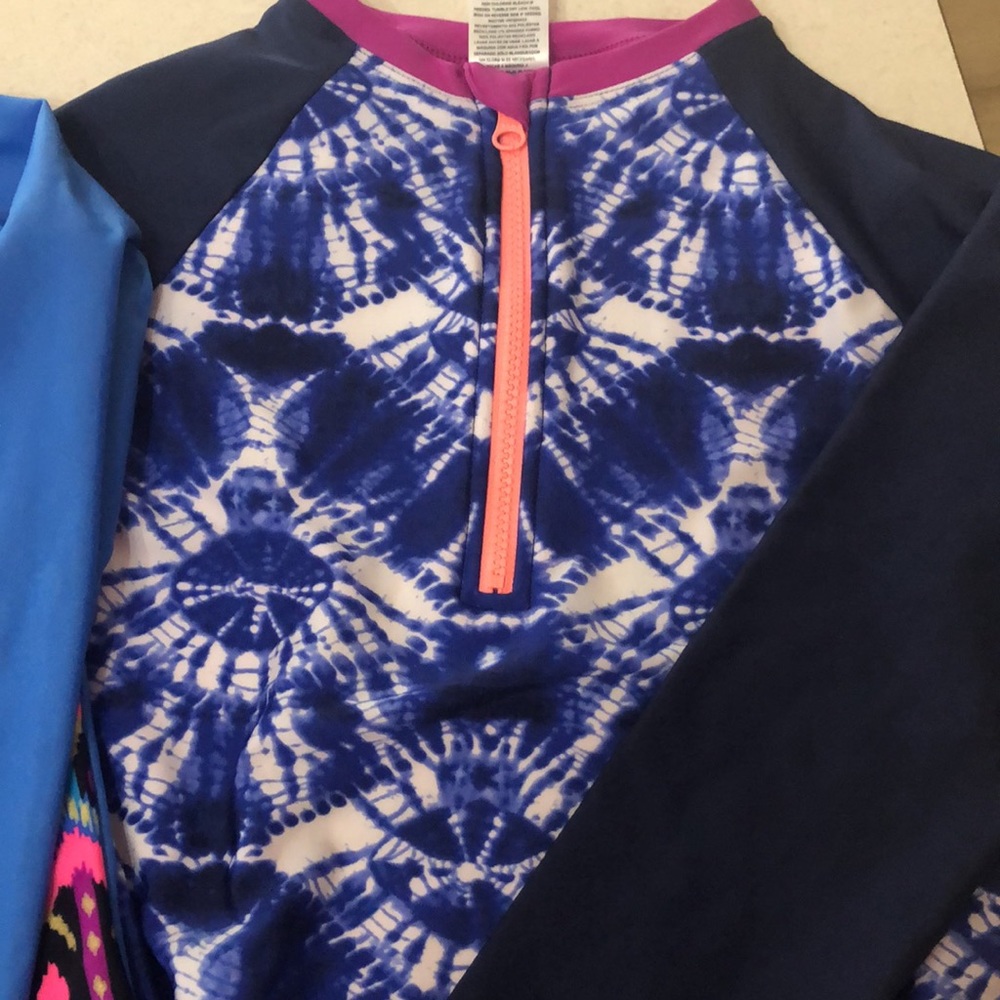 Girl’s Rashguard BUNDLE!! ☀️ - Picture 4 of 10
